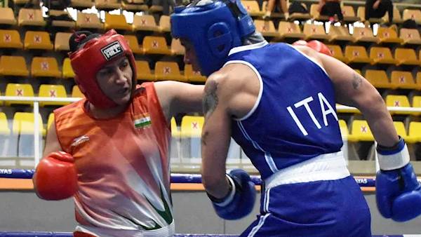  11 தங்கம்