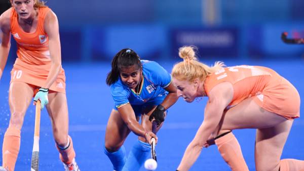 ஆடவர் அணி அசத்தல் 