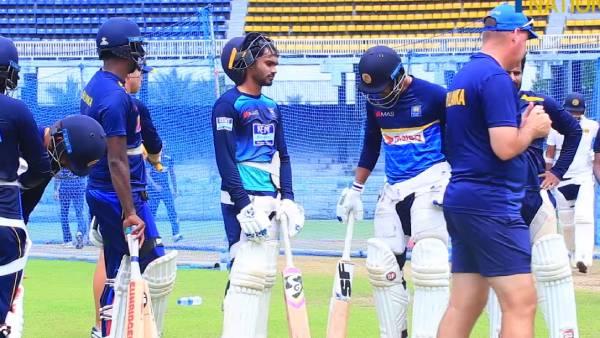 இலங்கை தொடர் இலங்கை தொடர்