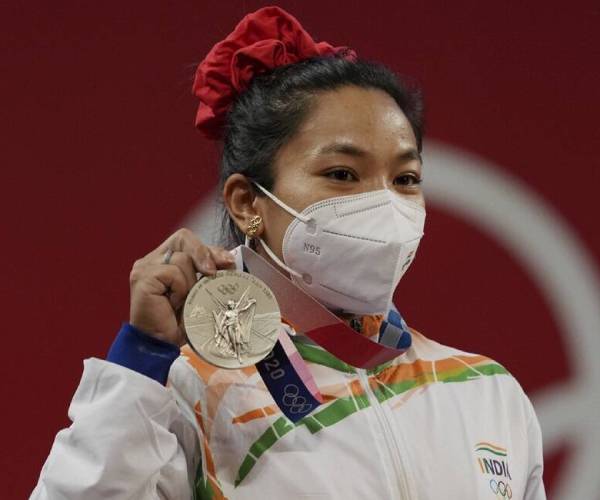 வெள்ளிப்பதக்கம் வெள்ளிப்பதக்கம்