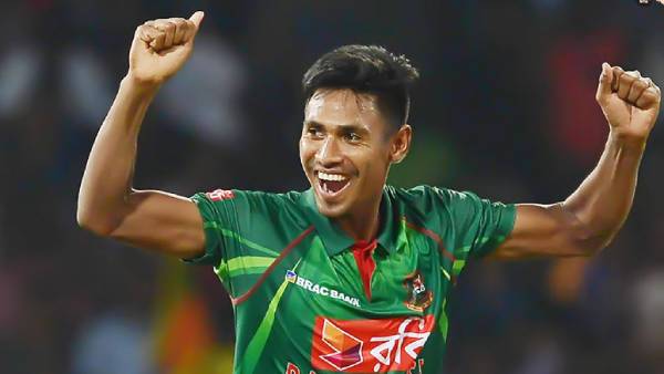 கீழே விழுந்த முஸ்தாபிசூர்