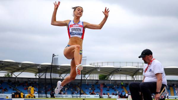 அவமானப்படுத்திய அதிகாரி