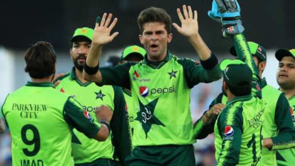  1-0 என முன்னிலை