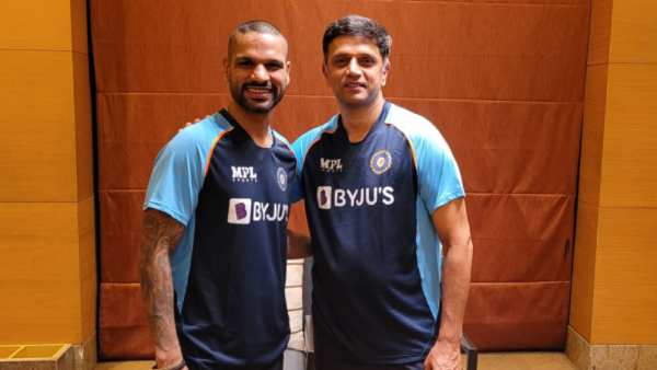  பயிற்சியாளர் டிராவிட்