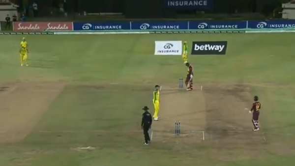  களமிறங்கிய வெ.இ.,