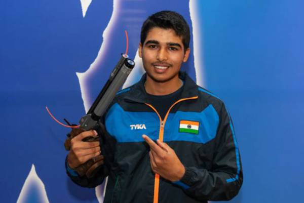  முதல் மெடல்? 