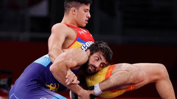 இறுதிப்போட்டிக்கு முன்னேற்றம் 