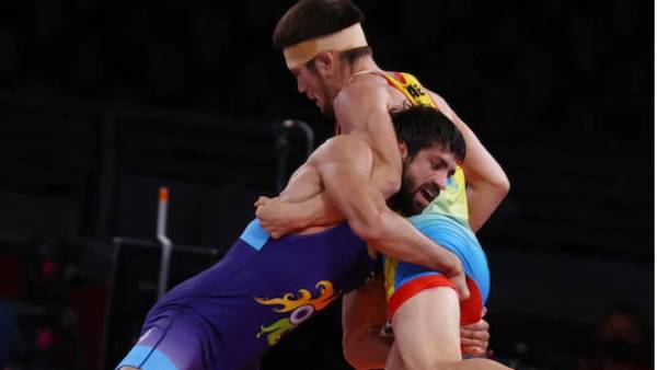 இறுதிப்போட்டிக்கு முன்னேற்றம் 