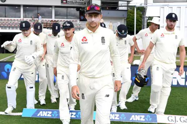 இங்கிலாந்து பேட்டிங்