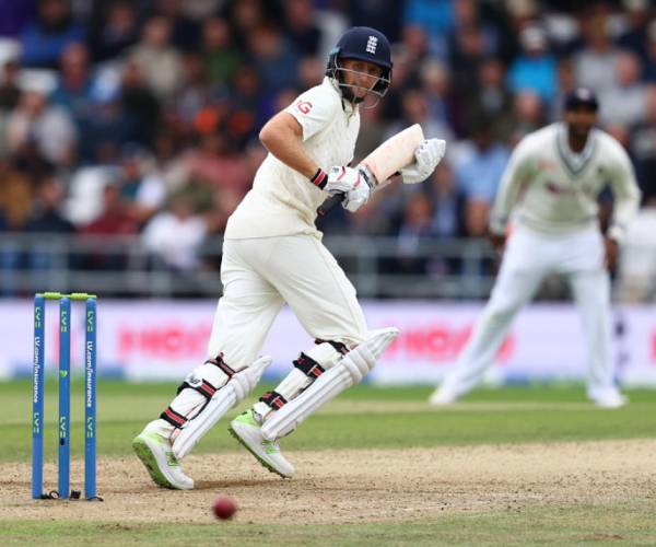 ரன்கள் குவித்த இங்கிலாந்து