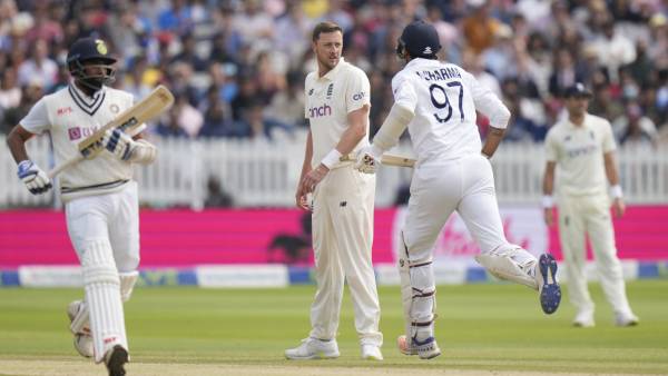 இந்தியாவின் 2வது இன்னிங்ஸ் 