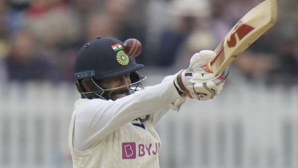 ஏமாற்றிய மிடில் ஆர்டர் 