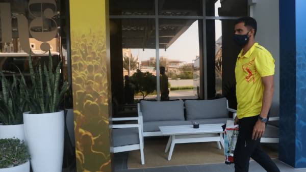 முதல் போட்டியே அதிரடி 