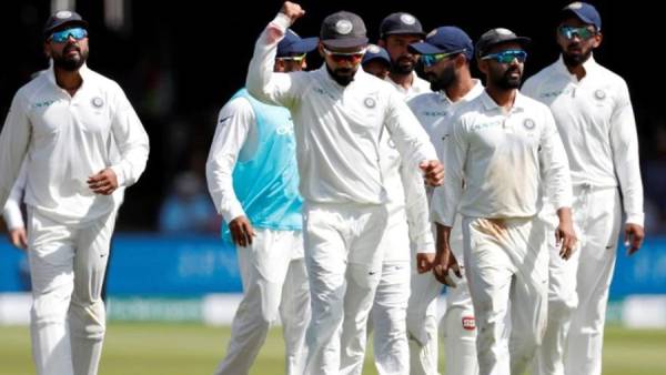 11 வீரர்கள்