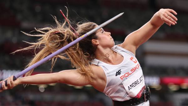  வெள்ளிப்பதக்கம்