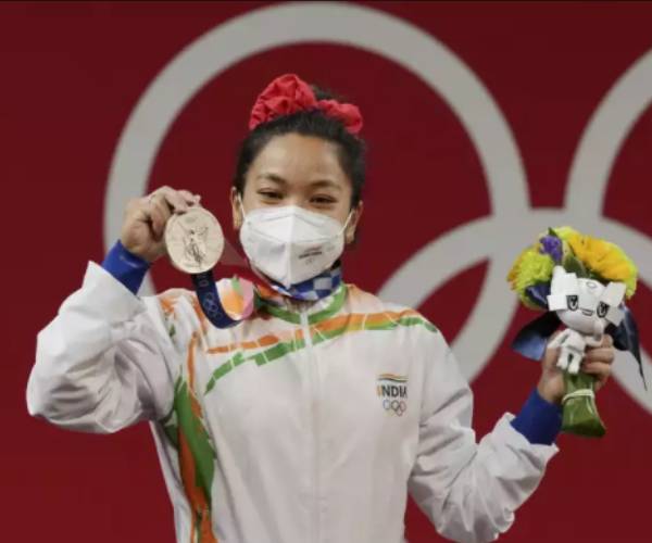  பெருமை சேர்த்த மீராபாய்