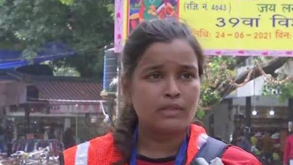 ரூ.350 சம்பளம்