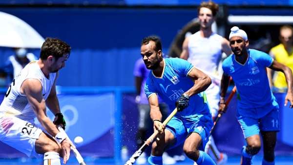 வாய்ப்பு மேல் வாய்ப்பு 