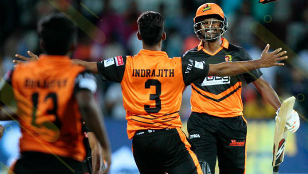 இரவு 7:30 மணிக்கு