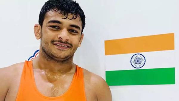 மல்யுத்த வீரர் தீபக் 