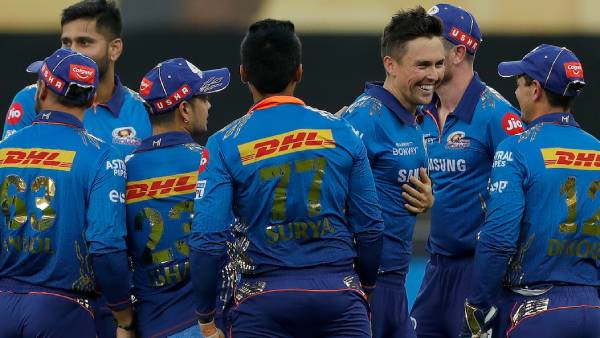 2 டக் அவுட்கள் 