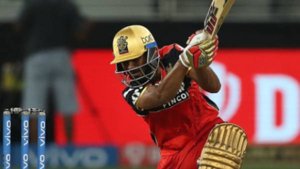  எகிறிய ரன்கள்