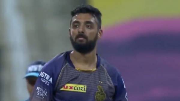 வருண் சக்கரவர்த்தி ஓவர் 