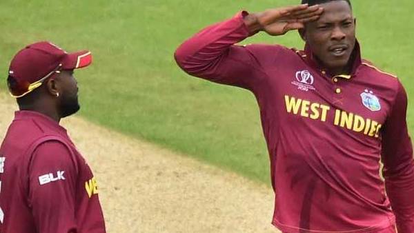 ரசிகர்கள் ஆச்சரியம் 