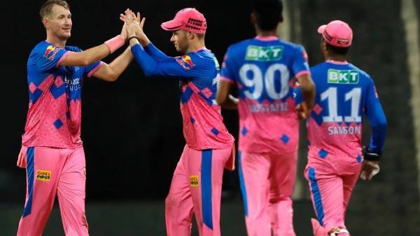 மும்பையின் மோசமான ஃபார்ம் 