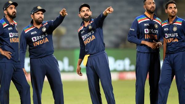  சர்ப்ரைஸ் கொடுத்த ரோகித் 