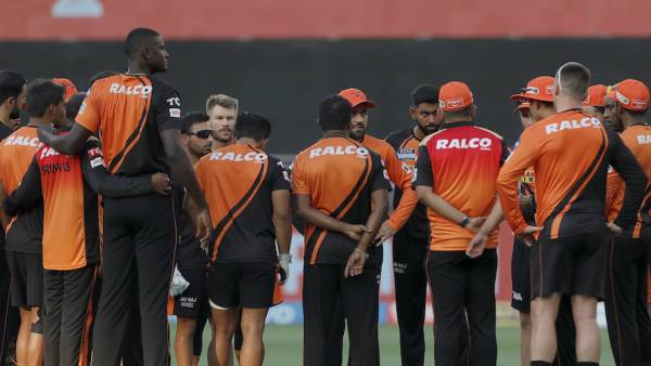 லீக் போட்டி