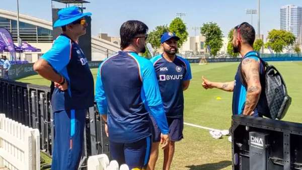 நேரடியாக களமிறங்கிய தோனி 