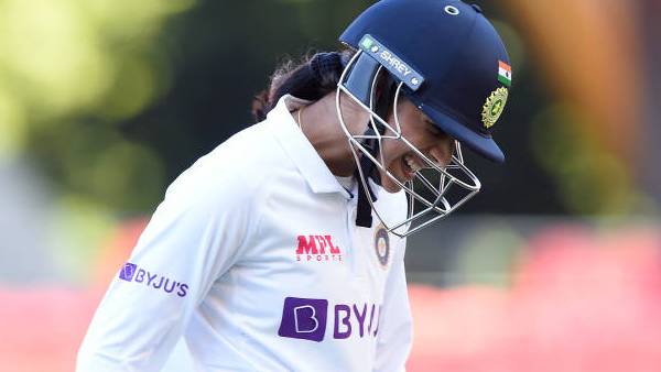 127 ரன்கள் 