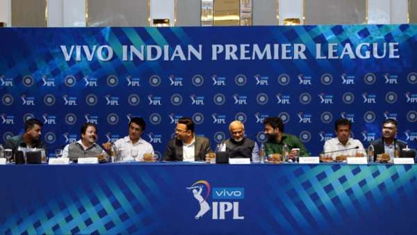 வீரர்கள் தக்கவைக்க வசதி 