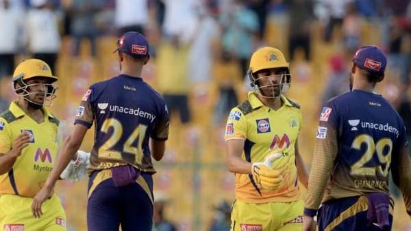 சிஎஸ்கே பவுலிங் 