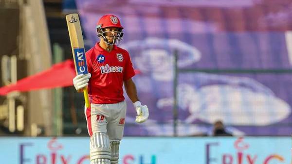 மாயங்க் அரைசதம்