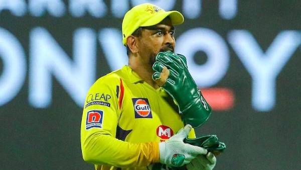 தோனி பிடிவாதம் 