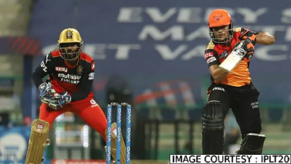  தடுமாறிய SRH