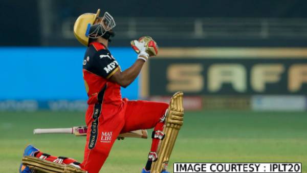  கடைசி பந்தில் சிக்ஸ்