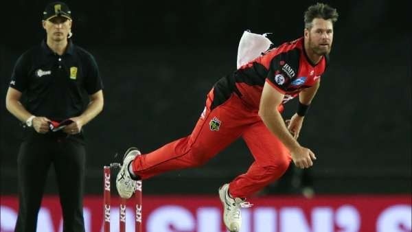 ரசிகர்கள் விமர்சனம் 