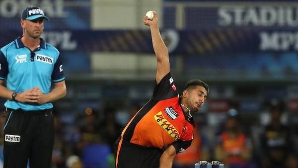 கேப்டன் பாராட்டு