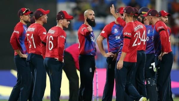 கடினமான ஃபீல்டிங் 