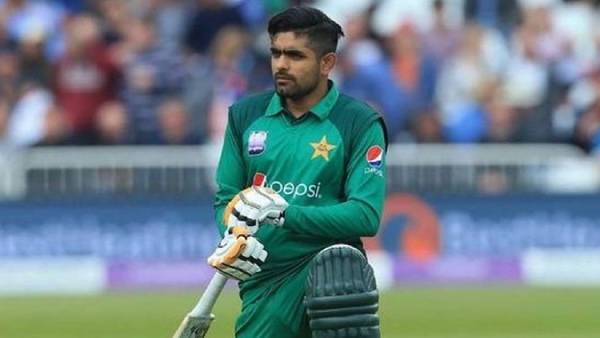 அசத்தும் பாகிஸ்தான் 