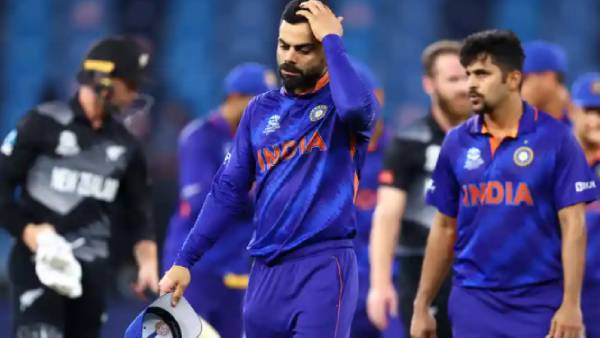 மூவர் போட்டி 