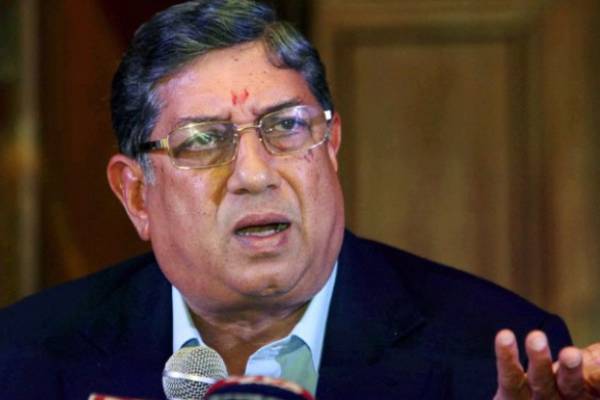 ரசிகர்கள் ஆச்சரியம் 