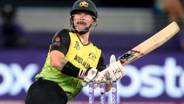  வேட்டையாடிய மேத்யூ வேட் 