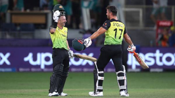 இந்திய ரசிகர்கள் கொண்டாட்டம் 