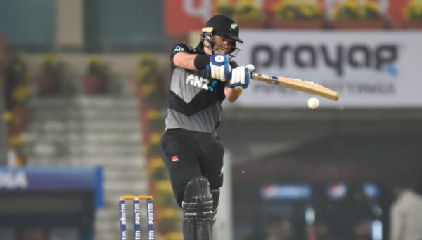 அதிரடி ஆரம்பம் 