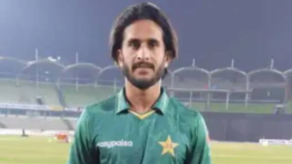 முதல் போட்டி 