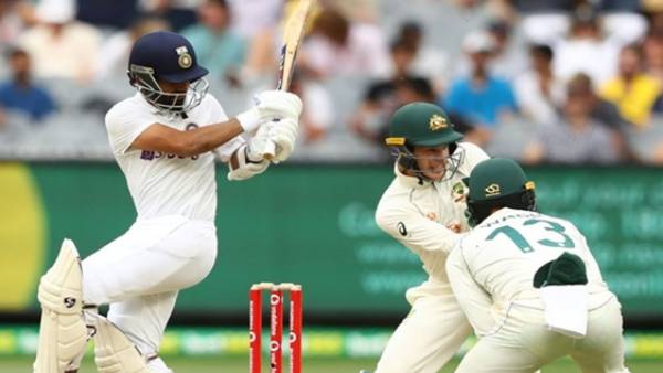 ஒரு லட்சம் பார்வையாளர்கள்